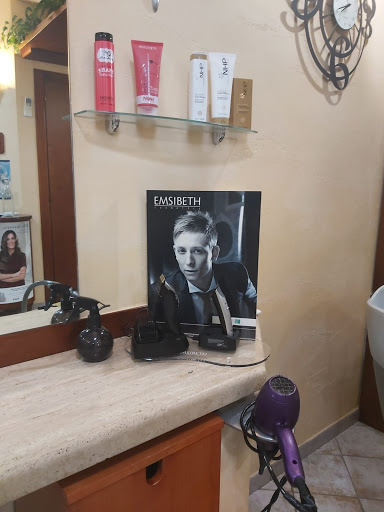 I Leonardis Parrucchieri Gallery - Italy