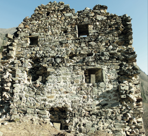 Torre di Strombiano datata intorno al 1300 e probabilmente collegata al sistema del Castello di Ossana - Thumbnail