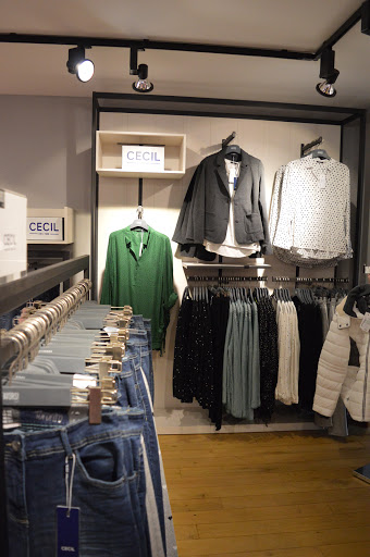 Street One - Cecil Store Herborn - Thumbnail