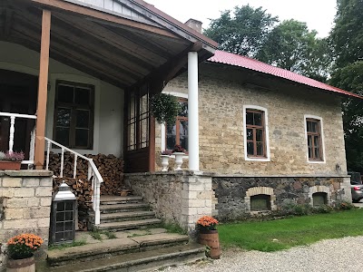 photo of Rava Manor