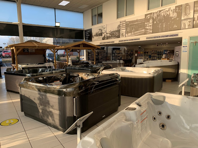 Outdoor Living Hot Tubs Leeds - Shopping mall