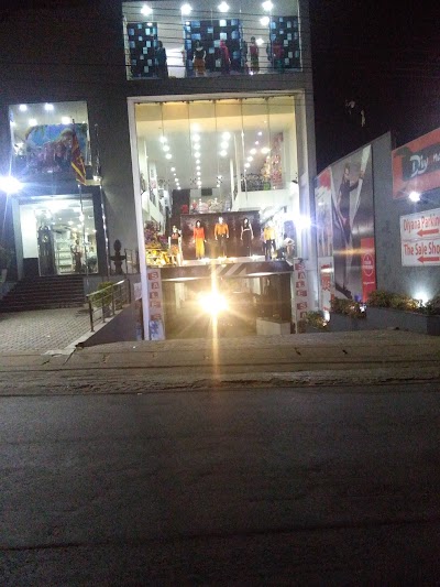 Photos of Dress Diyana