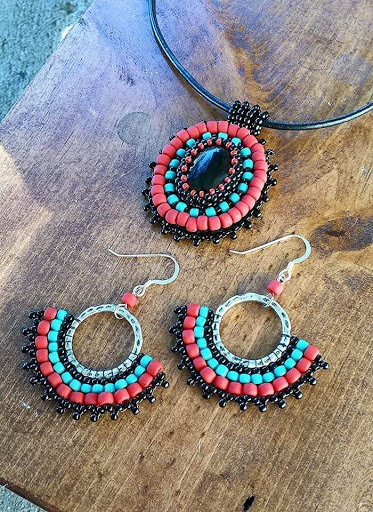 Native Uniques - Visual