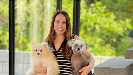 Ligia Adestradora e Educadora de cães