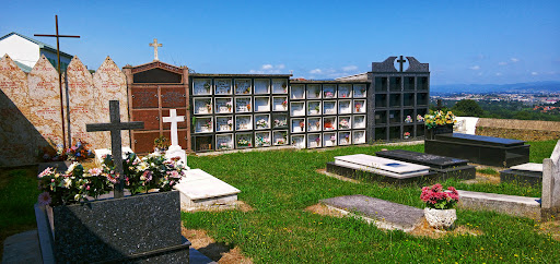 Cementerio de Santa Marina de Cuquiellos Gallery - Spain