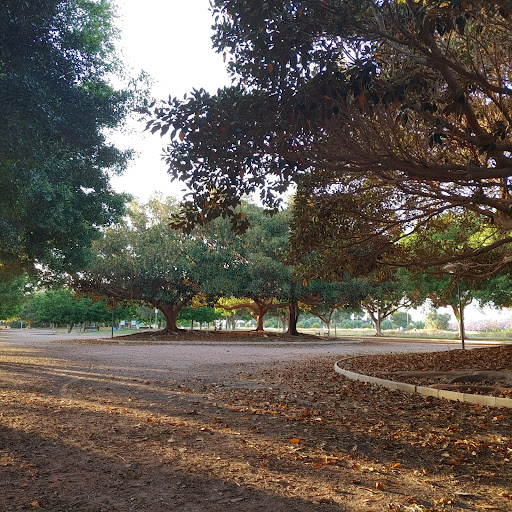 Héctor y Juana Francés Park