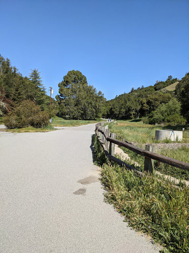 Pulgas Ridge Off-Street Parking Lot