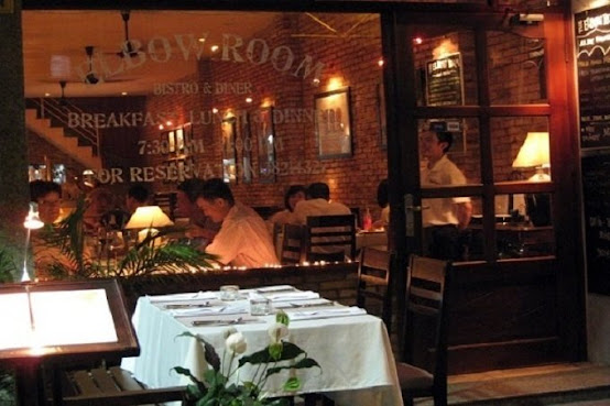 The Elbow-Room Bistro by null