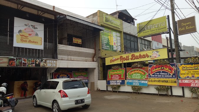 Dapoer Roti Bakar, Author: Ruth Patricia Marpaung