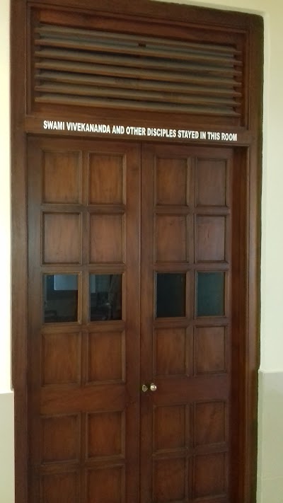 Photos of Tambyah Mudaliyar Chathiram Temple