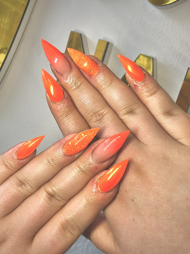 Plus84 Nails - Visual