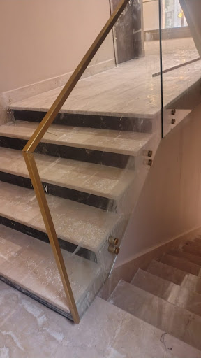 Glass railing