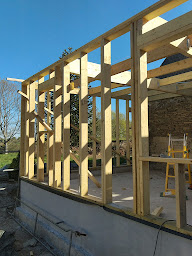 Photo n°9 de Birrien Arnaud SARL - Menuiserie - Charpente - Fenêtres - Isolation - Escaliers à Gourin (Menuisier)