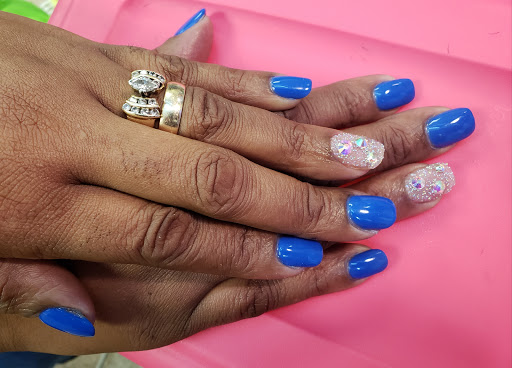 Michelle's Nails - Visual