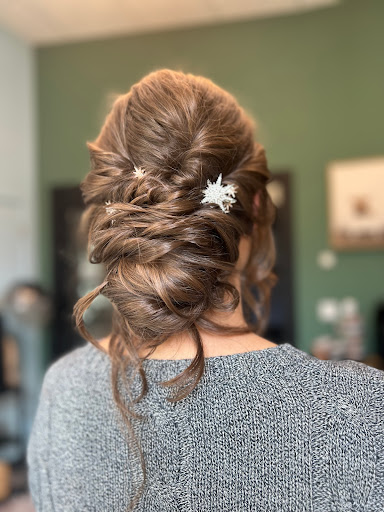Twist Me Up Pretty Hair Studio - Thumbnail