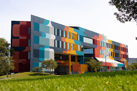 Ward Creative Studios 900 Keosauqua Way #309, Des Moines, IA 50309, United States