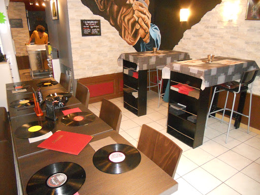 Photo 4 - somewhere else pizzeria au feu de bois