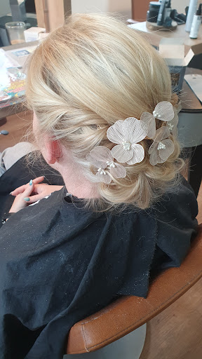 Salon Lockstoff - Thumbnail