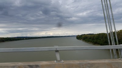 Photos of Lincoln Trail Bridge