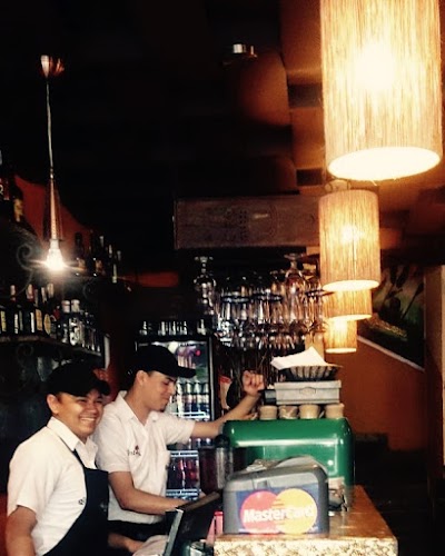 Photos of Qimbay Caf&eacute;