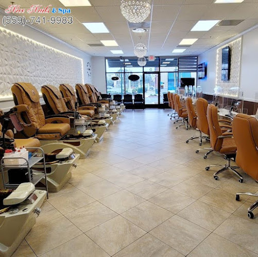 Nice Nails And Spa interior view