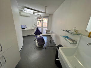 Photo n°10 de Dr Christophe Dubois - Chirurgien-Dentiste Gleize à Gleizé (Cabinet d'implants dentaires)