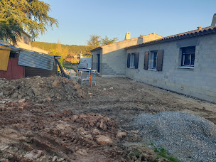 Photo n°3 de Sarl C2F PLAQUISTE à Berre-l'Étang (Entrepreneur spécialisé dans la démolition)