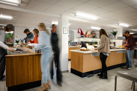 Restaurang Stures Eslövs folkhögskola, Sturegatan 14, 241 31 Eslöv, Sverige