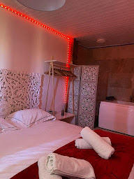 Photo n°15 de La Parenthaise - Chambres de charmes & Love Room sur l'Île de Ré à Le Bois-Plage-en-Ré (Appartement de vacances)