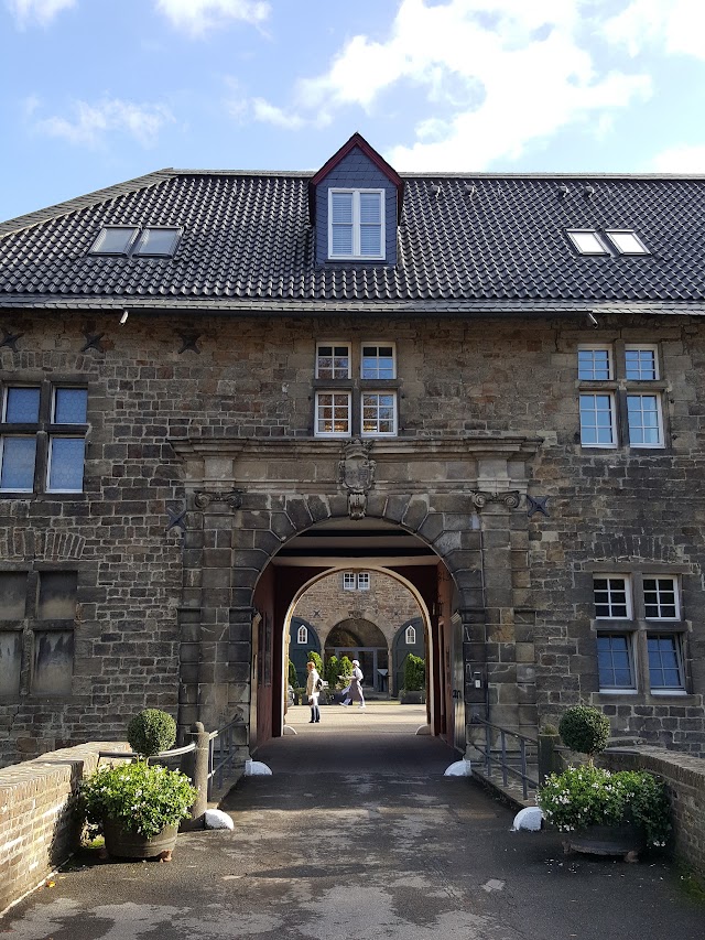 Schlosshotel Hugenpoet