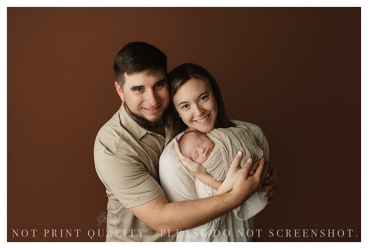 Lafayette, LA Newborn Photographer | Baileigh Meche Photography Reviews