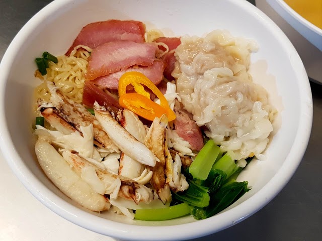 เยาวราช มังกรขาว บะหมี่ เกี๊ยวกุ้ง หมูแดง สาขาสุขุมวิท32 Chinatown Mung Korn Khao Roasted Pork Wonton Noodle @ Sukhumvit 32