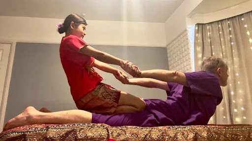 Health & Wellness with Jennifer (Thai Massage Therapist 🇹🇭)