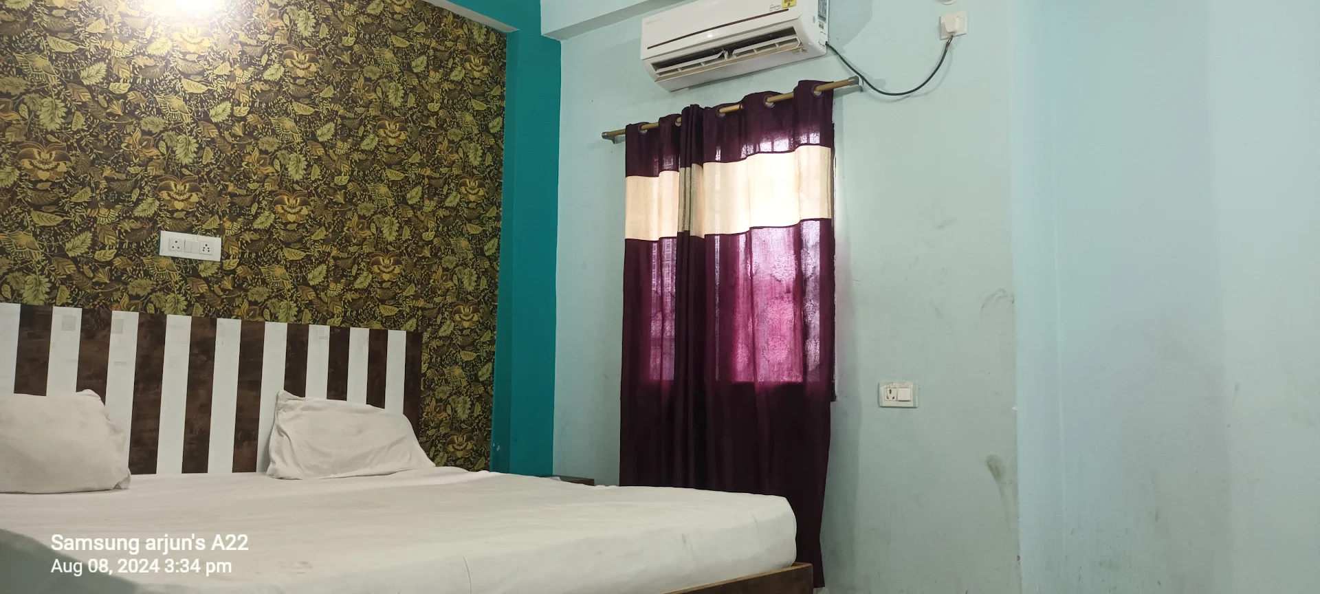 Hotel Subh Season