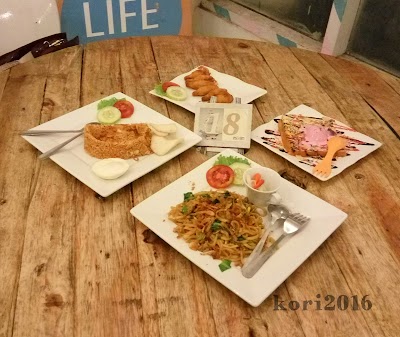 Photos of EsGrim Jl.kenanga Kotabarat
