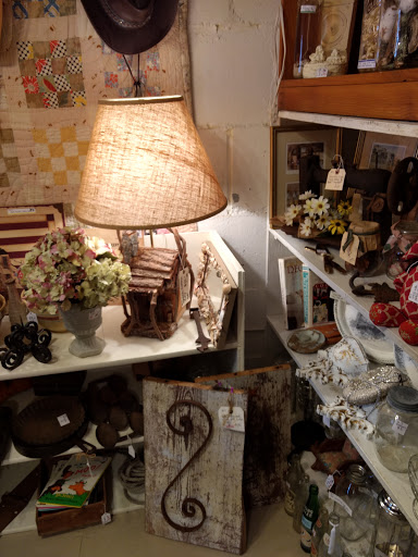 Stumps Antique Mall - Thumbnail
