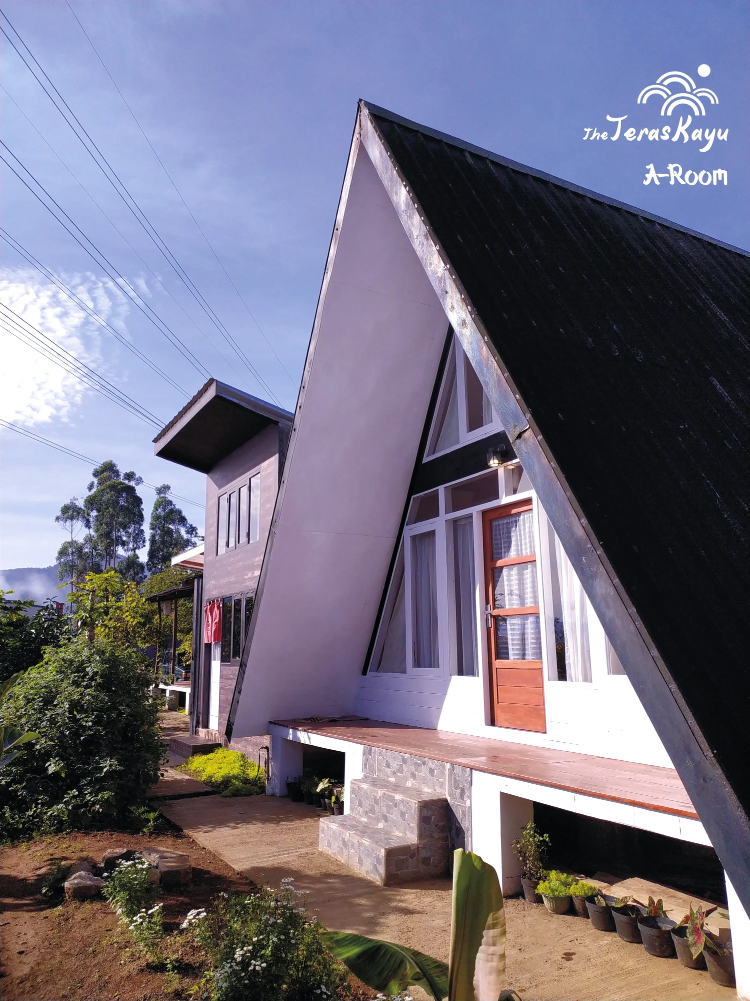 the Teras Kayu - family guest house ciwidey