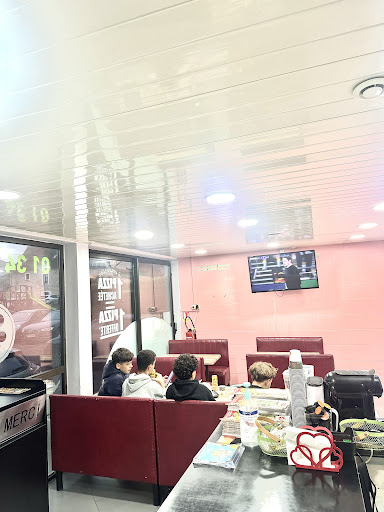 Photo 5 - Marly Pizza