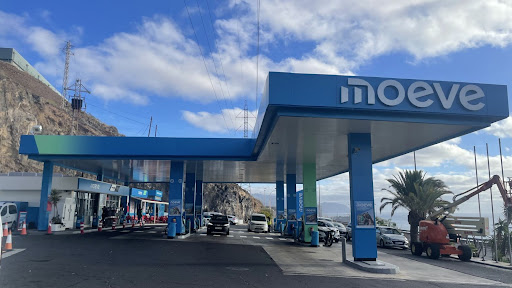 Estación de servicio Moeve, antes Cepsa