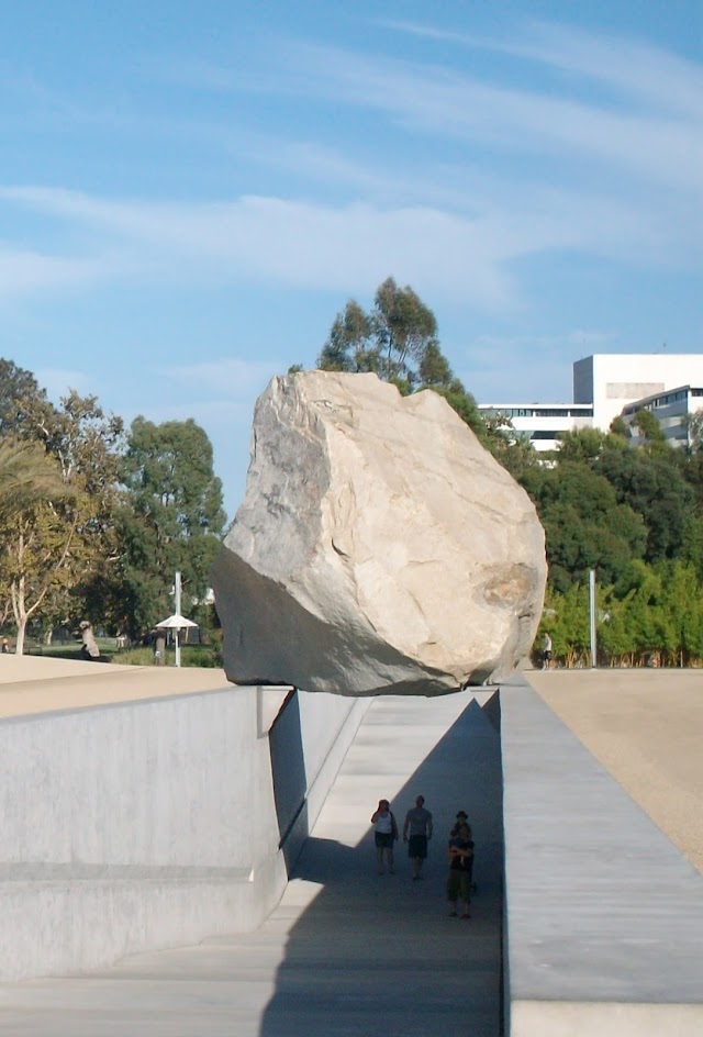 Public Art "Levitated Mass"