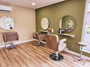 Photo n°7 de L'instant Maître coiffeur à Schaffhouse-près-Seltz (Salon de coiffure)