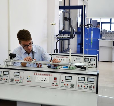 Photos of "The Independent" College