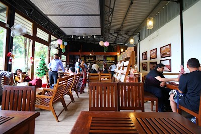 Photos of Store Field Tea Factory Tea Center