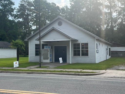 Fargo Feed Store - Visual