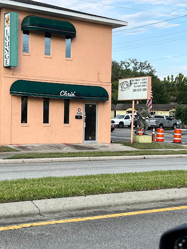 Chris' Lounge