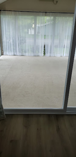 Carpet On Wheels Inc - Thumbnail