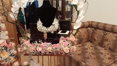 Photos of Amani Flowers & Gifts