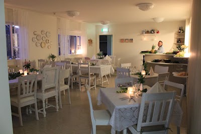 Photos of Skjaldarvik Guest House