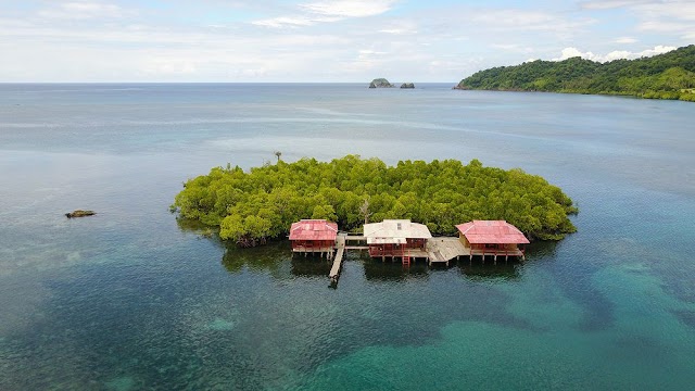 Tumbak Island Cottage