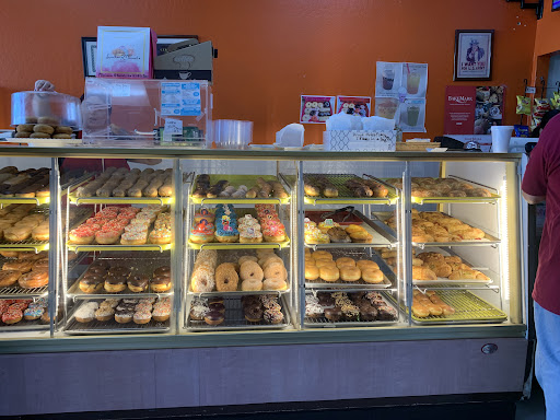 Lindsay Donuts